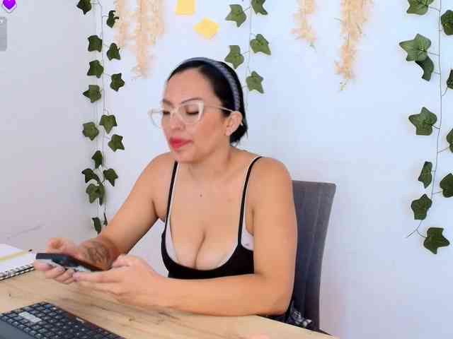 Emma-Sanz-- Emma-Sanz--