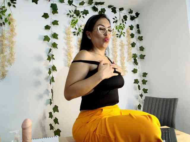 Emma-Sanz-- webcam