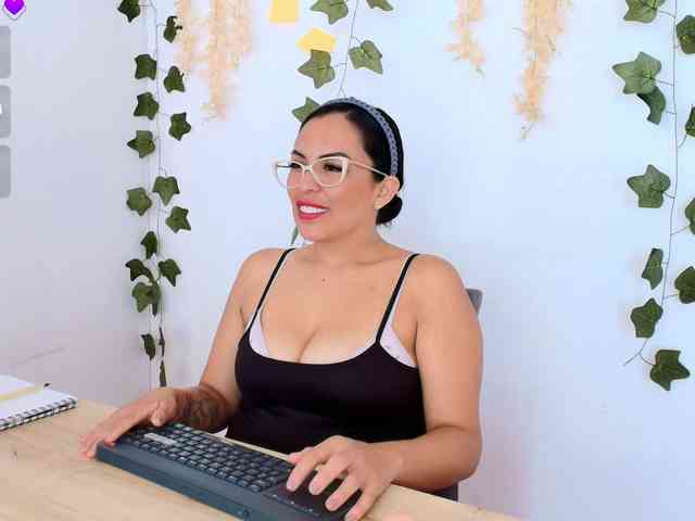 Emma-Sanz-- webcam