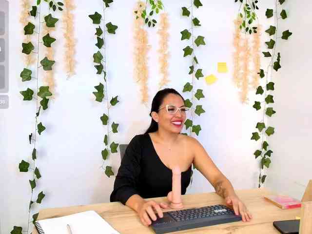 Emma-Sanz-- webcam