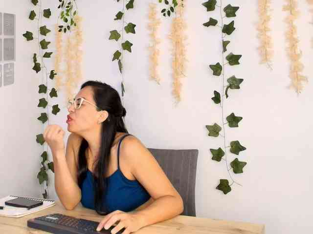 Emma-Sanz-- webcam