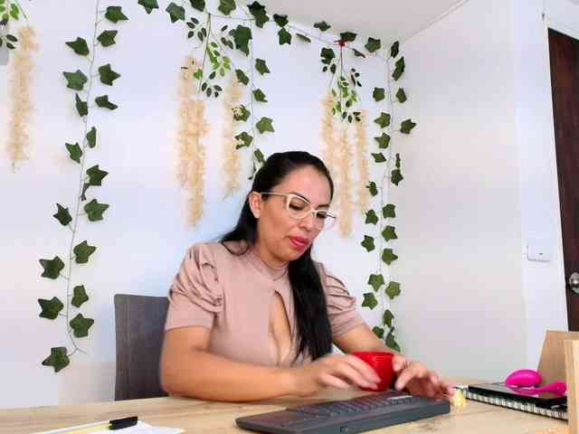 Emma-Sanz-- webcam
