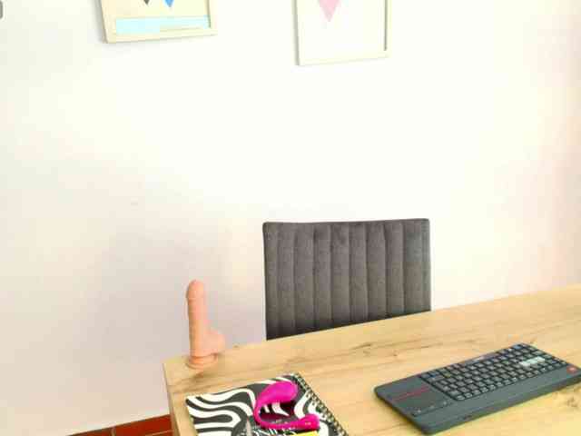 Emma-Sanz-- webcam