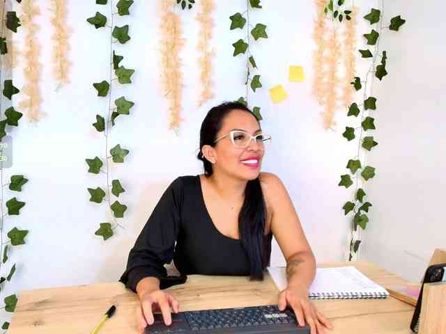 Emma-Sanz-- webcam