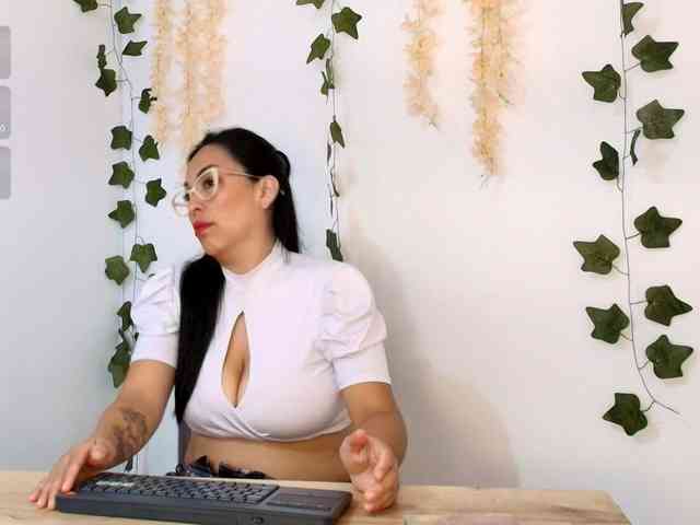 Emma-Sanz-- webcam