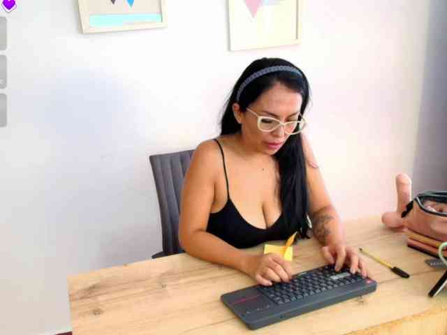 Emma-Sanz-- webcam