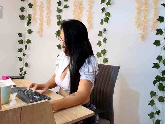 Emma-Sanz-- webcam