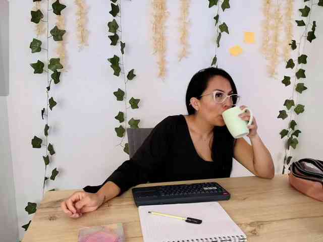 Emma-Sanz-- webcam