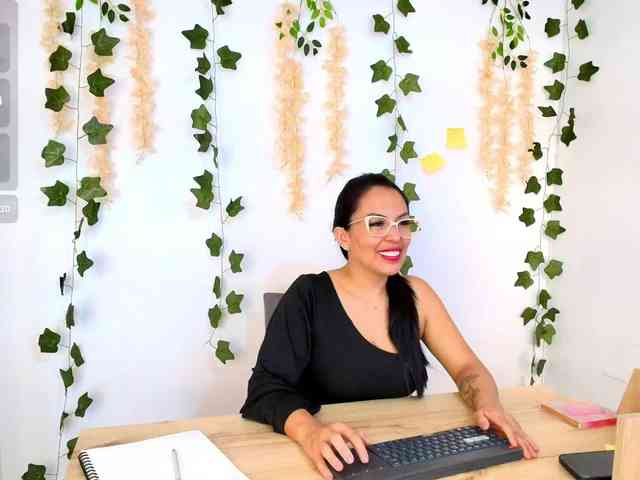 Emma-Sanz-- webcam