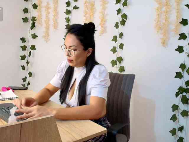 Emma-Sanz-- webcam