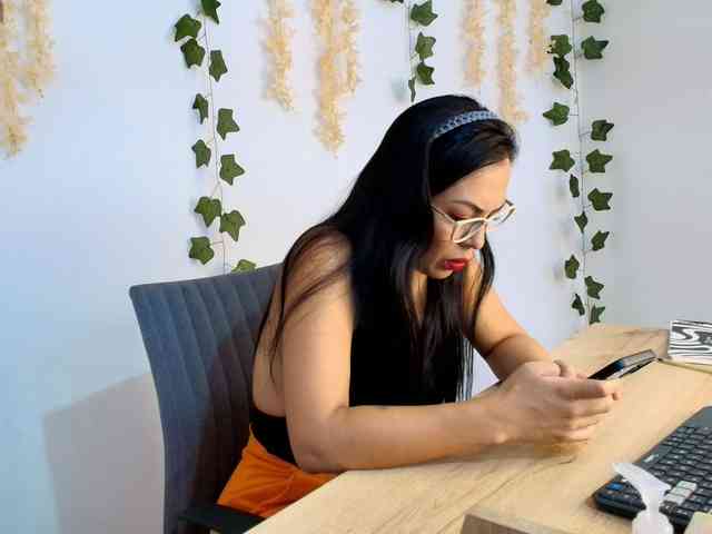 Emma-Sanz-- webcam