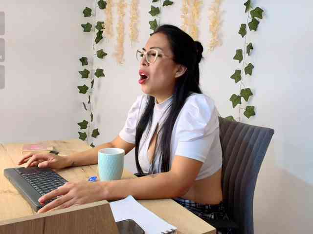 Emma-Sanz-- webcam