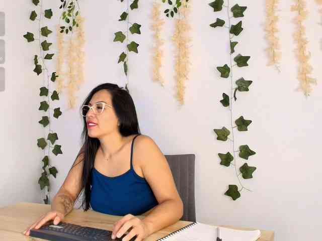 Emma-Sanz-- webcam