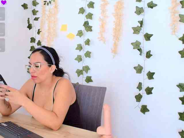 Emma-Sanz-- webcam