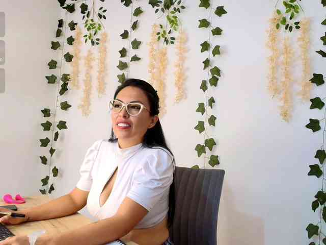 Emma-Sanz-- webcam