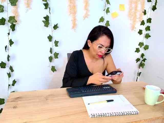 Emma-Sanz-- webcam