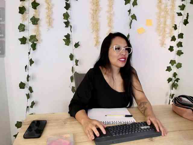 Emma-Sanz-- webcam