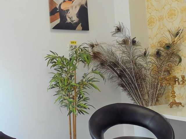 BlueEyesDesire live cam on BongaCams