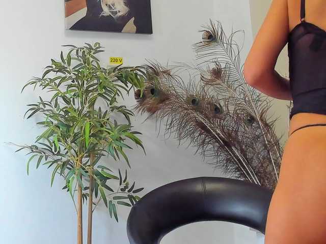 BlueEyesDesire live cam on BongaCams
