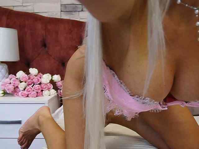 BlueEyesDesire webcam