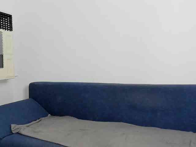 BlueEyesDesire webcam
