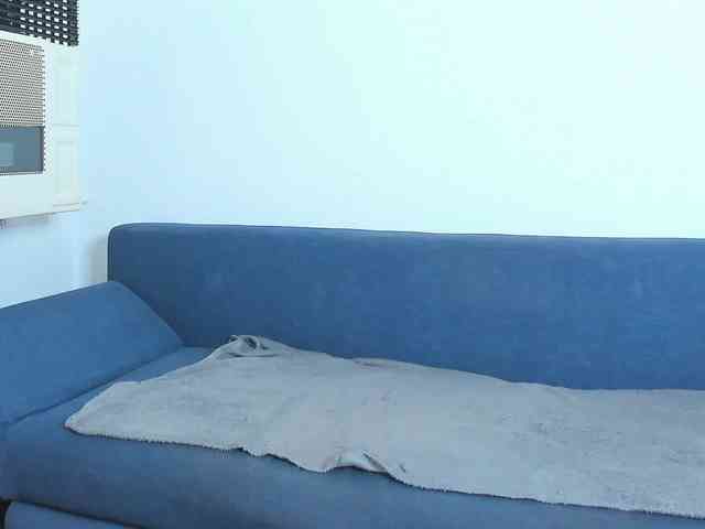 BlueEyesDesire webcam