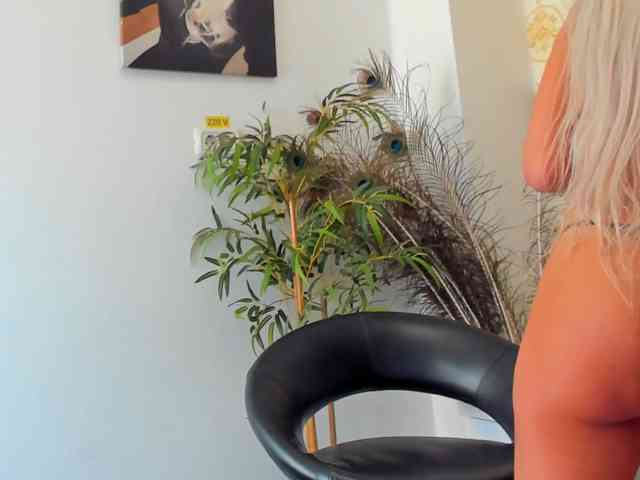 BlueEyesDesire webcam