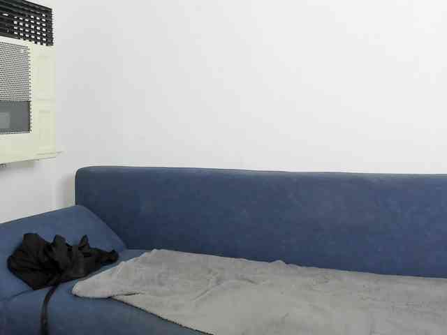 BlueEyesDesire webcam