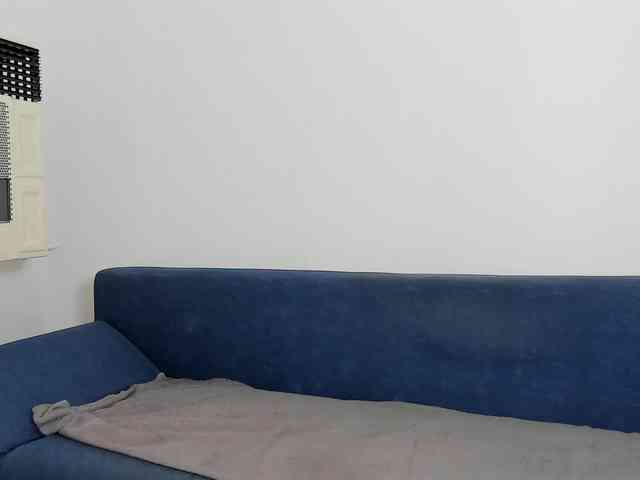 BlueEyesDesire webcam