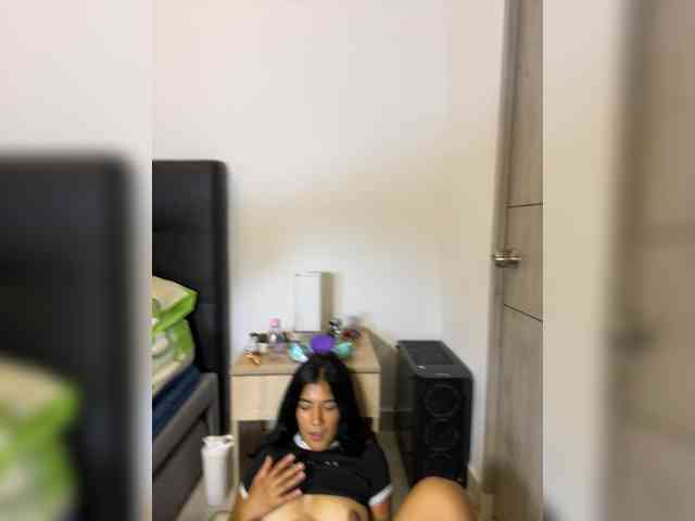 Modèle: Brendaxxx