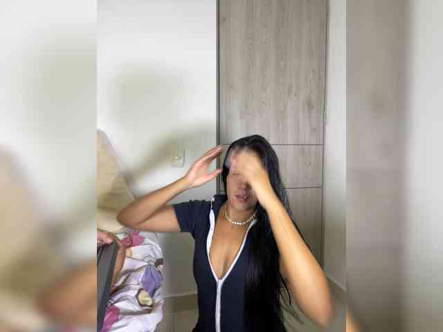 Modèle: Brendaxxx