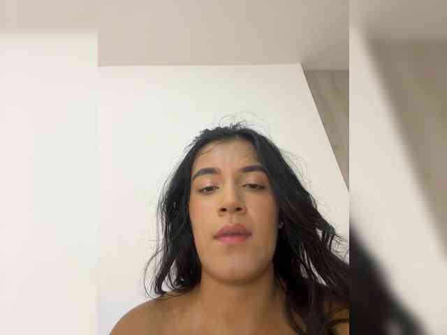 Modèle: Brendaxxx