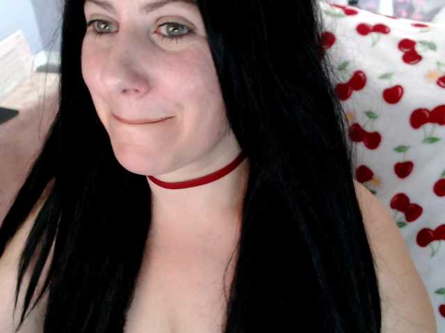 Bellastarrr84 live cam on BongaCams