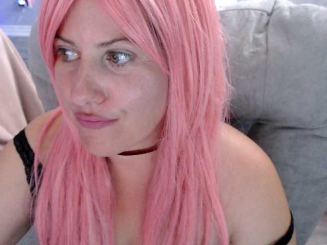 Bellastarrr84 live cam on BongaCams