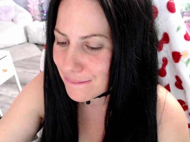 Bellastarrr84 live webcam show