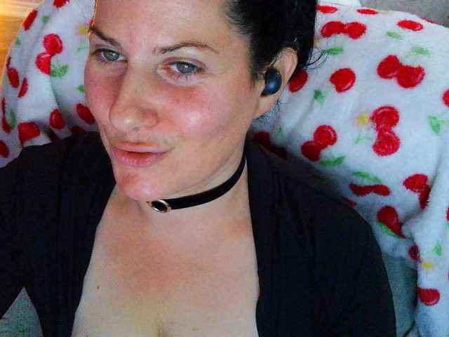 Bellastarrr84 live cam on BongaCams