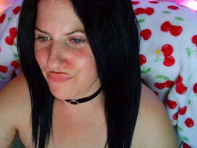 Bellastarrr84 live cam on BongaCams
