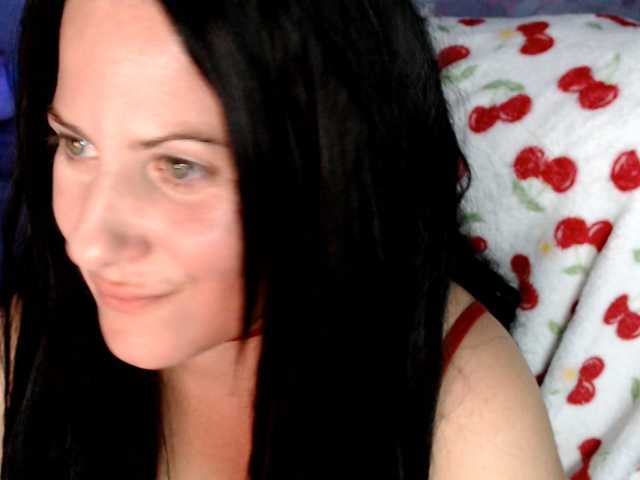Bellastarrr84 live cam on BongaCams