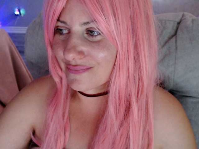 Bellastarrr84 live cam on BongaCams