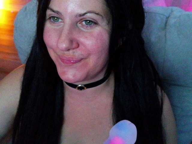 Bellastarrr84 live cam on BongaCams