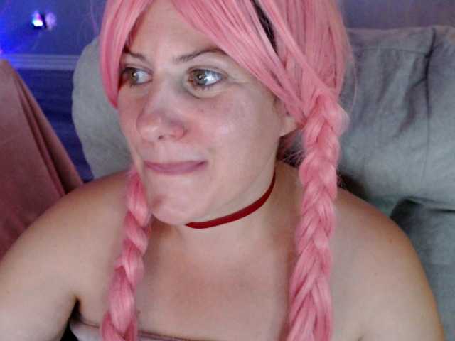 Bellastarrr84 live cam on BongaCams