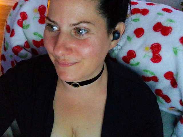 Bellastarrr84 live cam on BongaCams