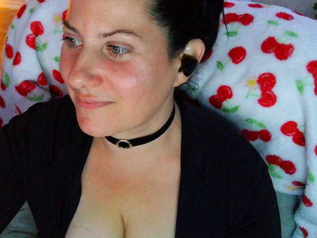 Bellastarrr84 live cam on BongaCams