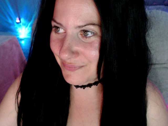 Bellastarrr84 live cam on BongaCams