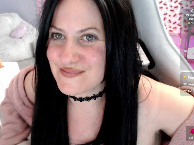 Bellastarrr84 live cam on BongaCams