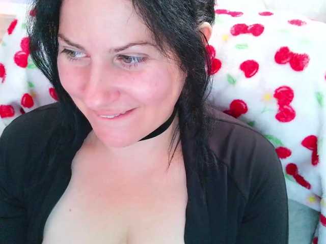 Bellastarrr84 live cam on BongaCams