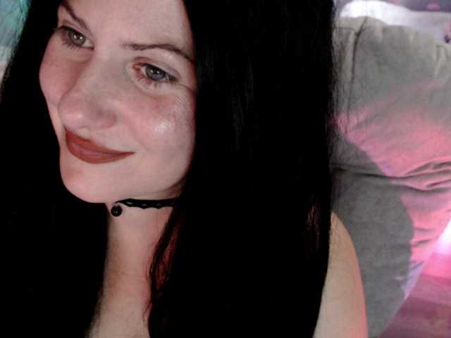 Bellastarrr84 live cam on BongaCams