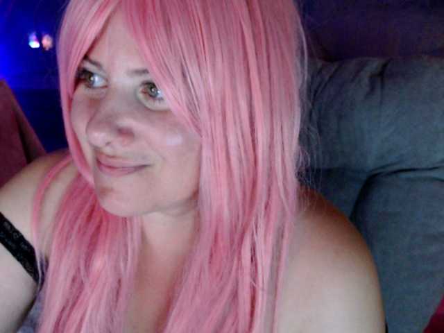 Bellastarrr84 live cam on BongaCams