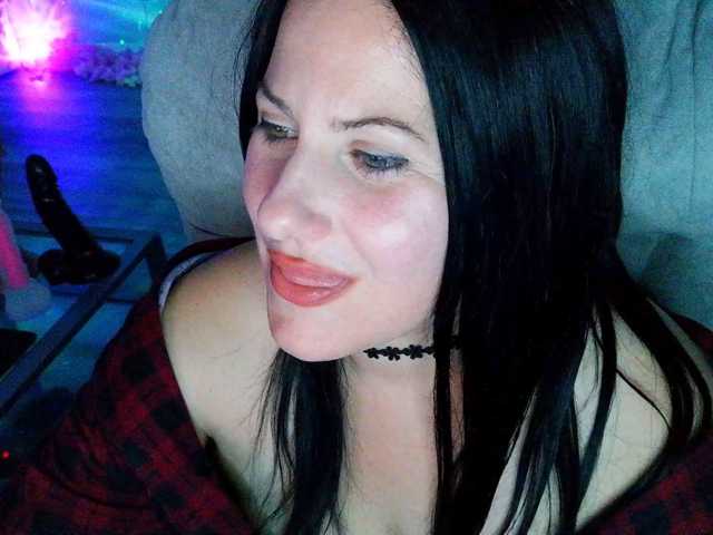 Bellastarrr84 live cam on BongaCams