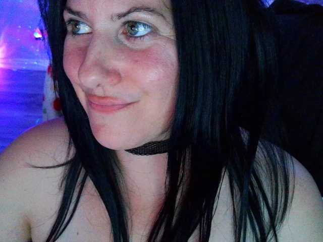 Bellastarrr84 live cam on BongaCams